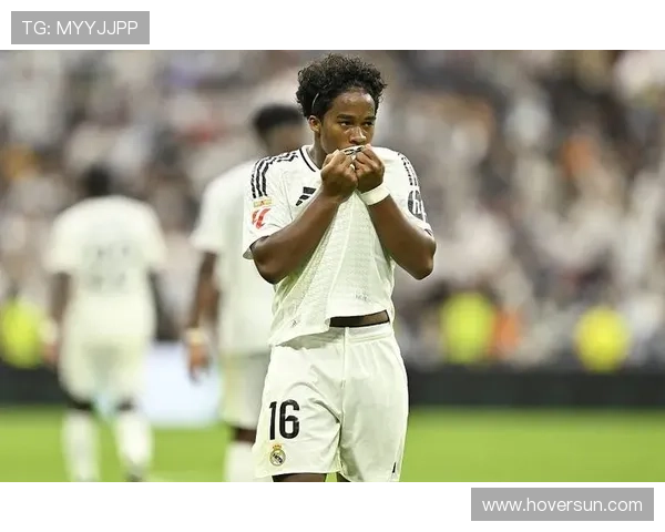 皇马队内人士:恩德里克非常高效,他的射门技巧令人惊讶 皇马队内人士:恩德里克非常高效,他的射门技巧令人惊讶